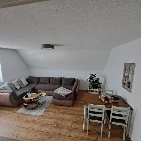 Wunderschoenes 2 Zimmer Apartment Inkl. Parkplatz Asbach (North Rhine-Westphalia) Exterior foto